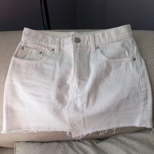 Aritzia TNA Jean skirt